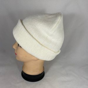 Knitted Chunky Beanie Hat NWOT